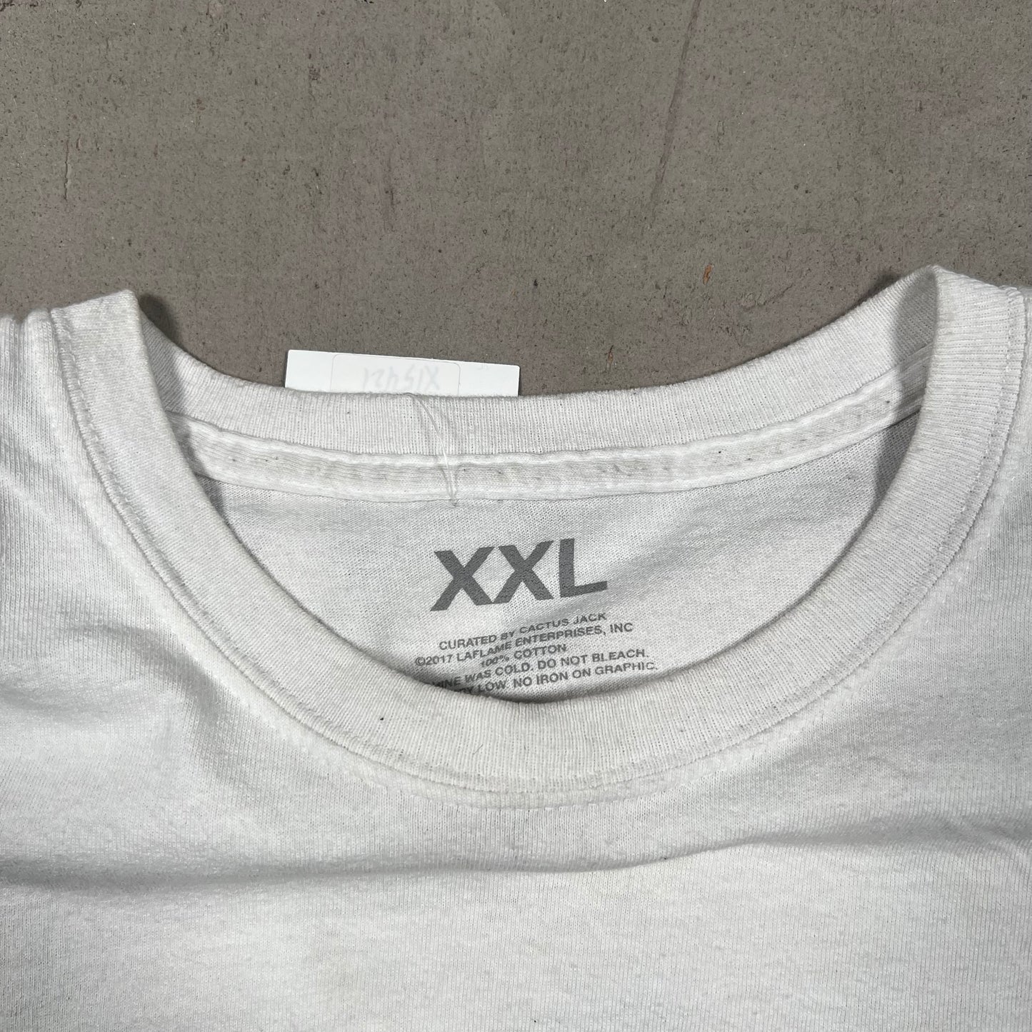 Travis Scott White "Mugshot" Tee Size XXL USED x15421