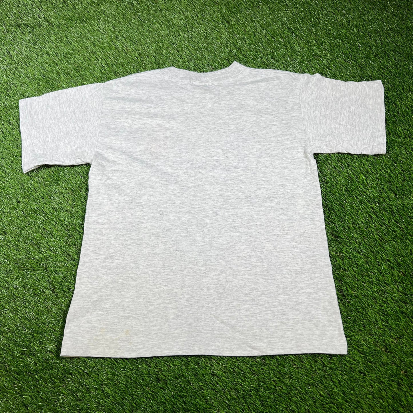 1990s Winnie The Pooh Stitched Grey Tee Size Medium USED v16582