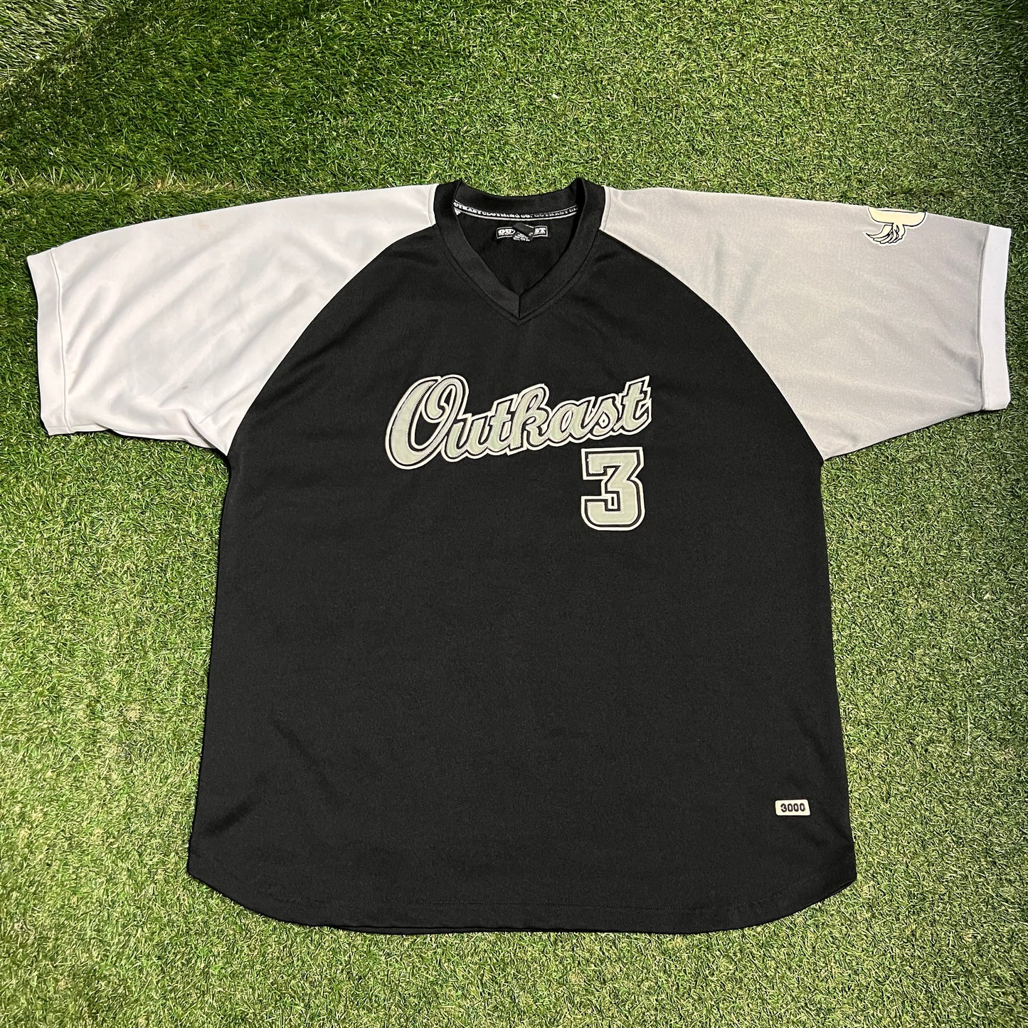 Y2K Outkast Black/Grey Jersey Size XL USED v16105
