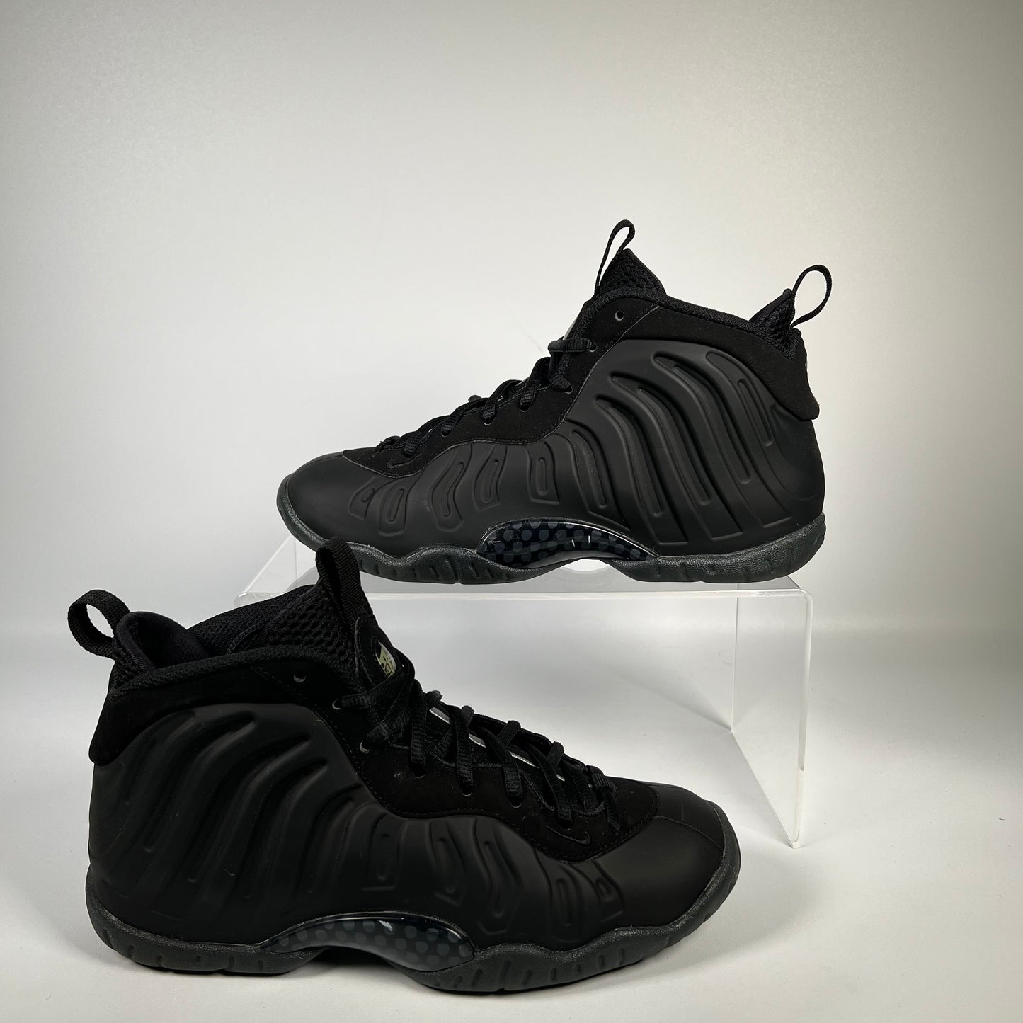Nike Foamposite Anthracite (2020) Size 5.5y USED s17868