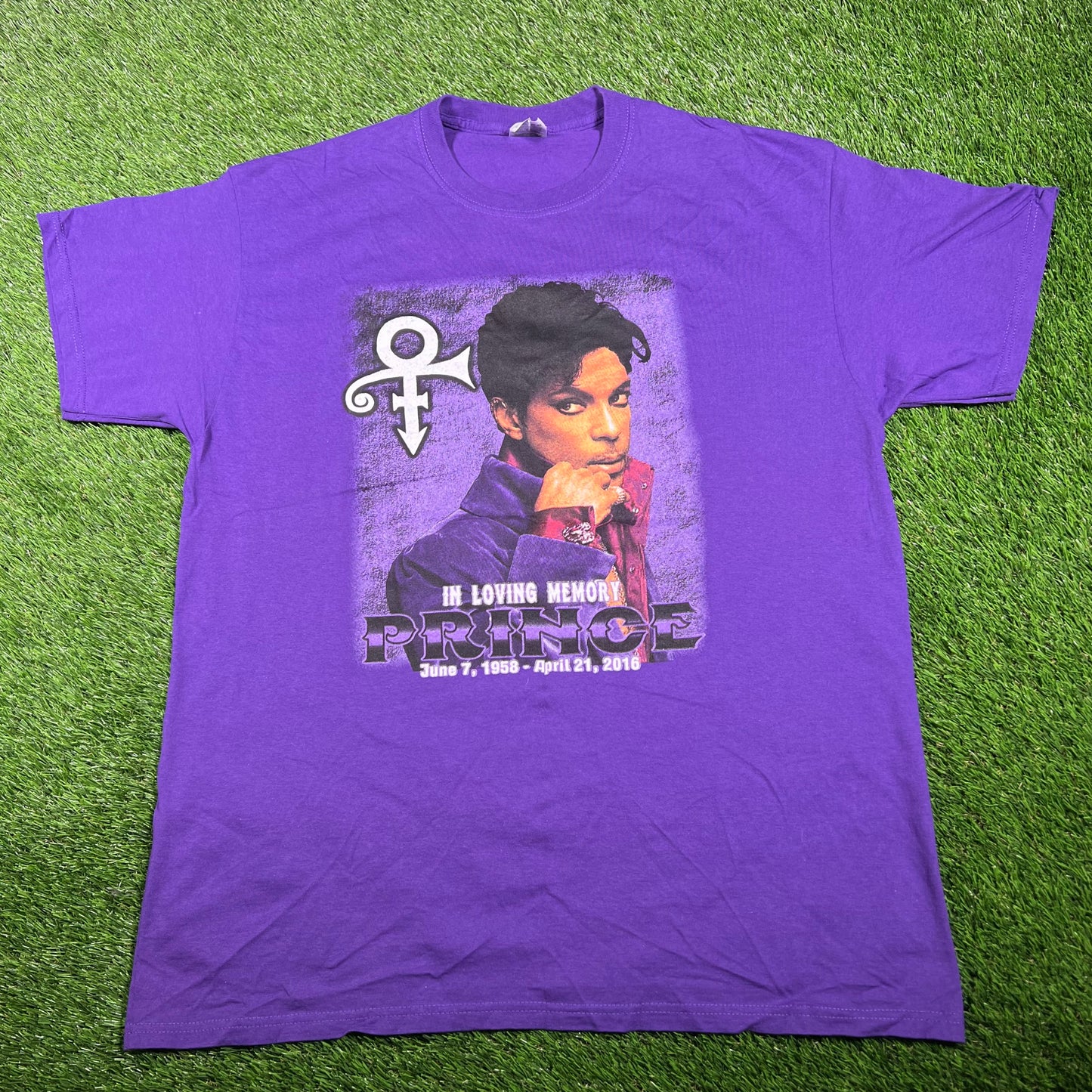 2016 Prince Loving of Memory Purple Tee Size XL USED v17324