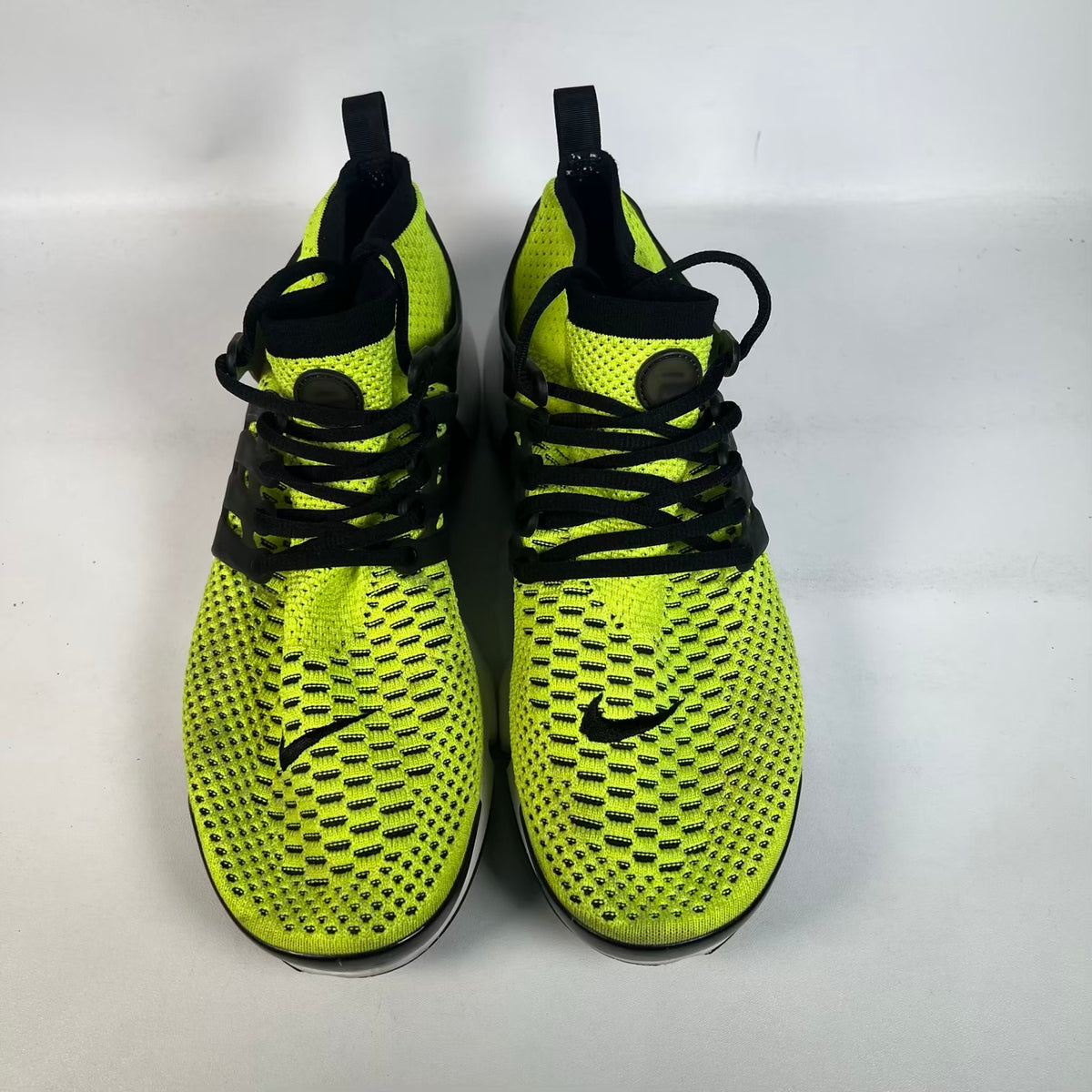 Nike Air Presto Flyknit Ultra Volt Black White (2016) Size 10.5 USED s23603