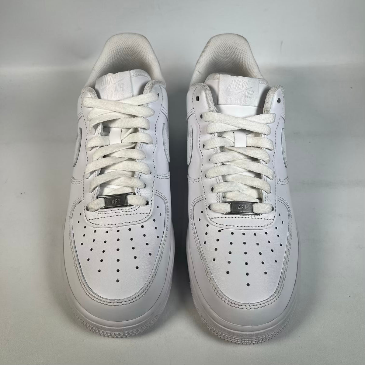 Nike Air Force One Low White (2026) Size 8 USED s23363