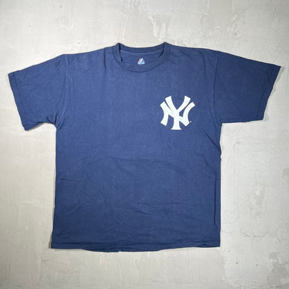 Yankees Jeter 2 Navy Blue Tee Size Large USED v20269