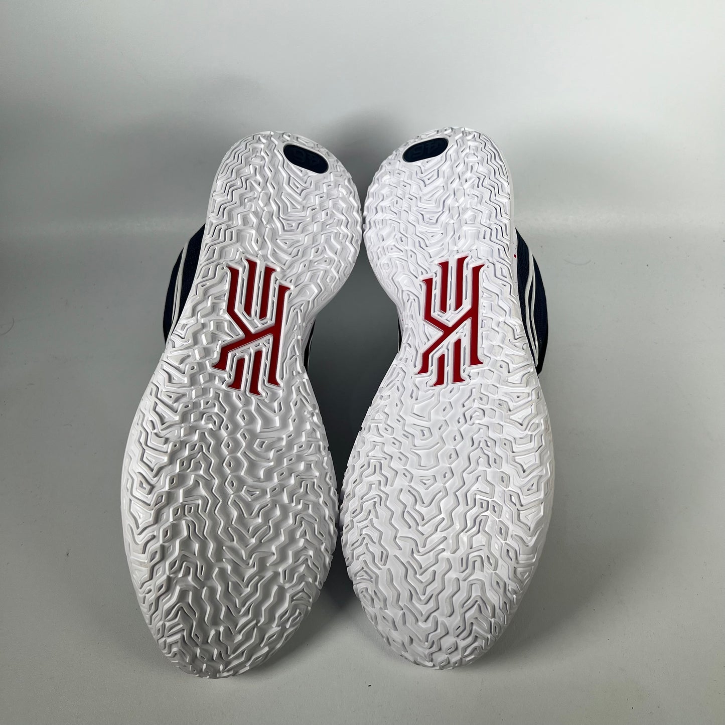 Nike Kyrie 7 Arizona Wildcats Away PE (2020) Size 12 USED s18672