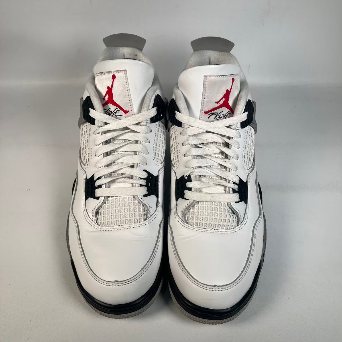 Jordan 4 White Cement (2025) Size 11 USED s23628