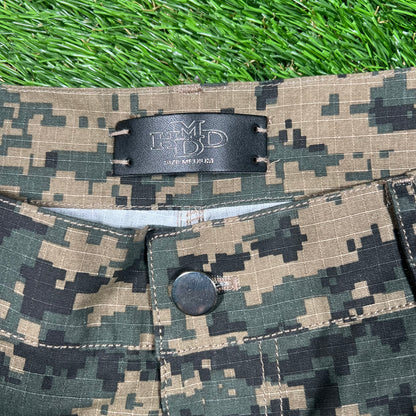 HMDD Double Knee Digi Camo Military Camo Pants Size Medium USED x15053