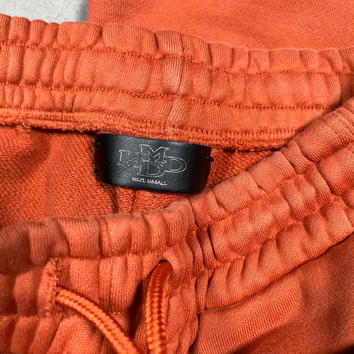 HMDD Rhinestone Crystal Washed Orange Sweatpants Size Small USED x18955