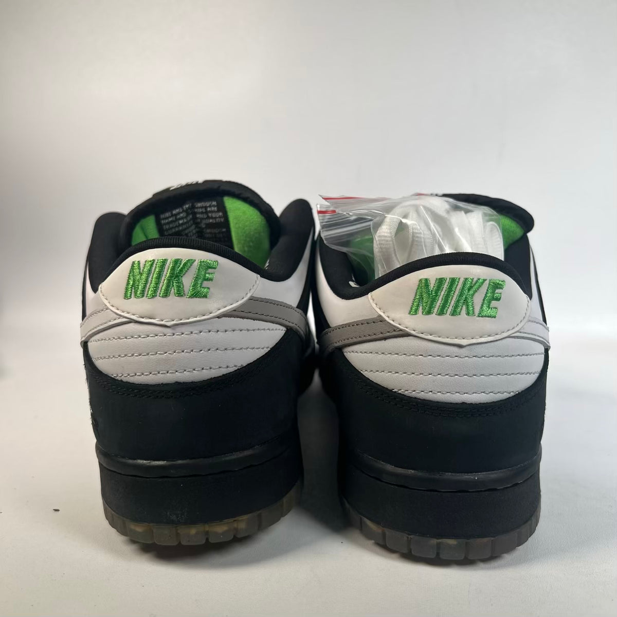 Nike SB Dunk Low Staple Panda Pigeon (2019) Size 10.5 NEW s23587