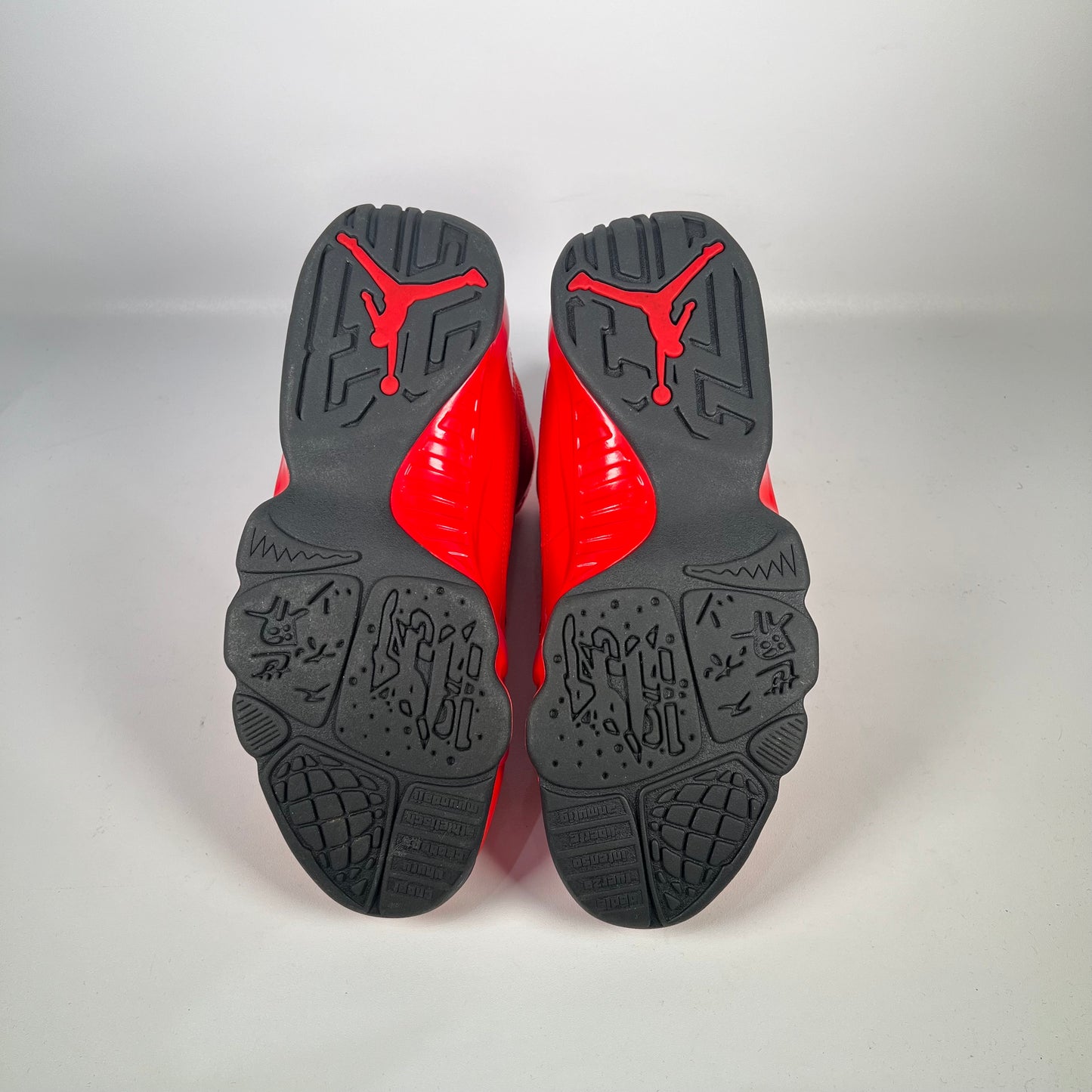 Jordan 9 Chile Red (2022) Size 9.5 NEW s18806
