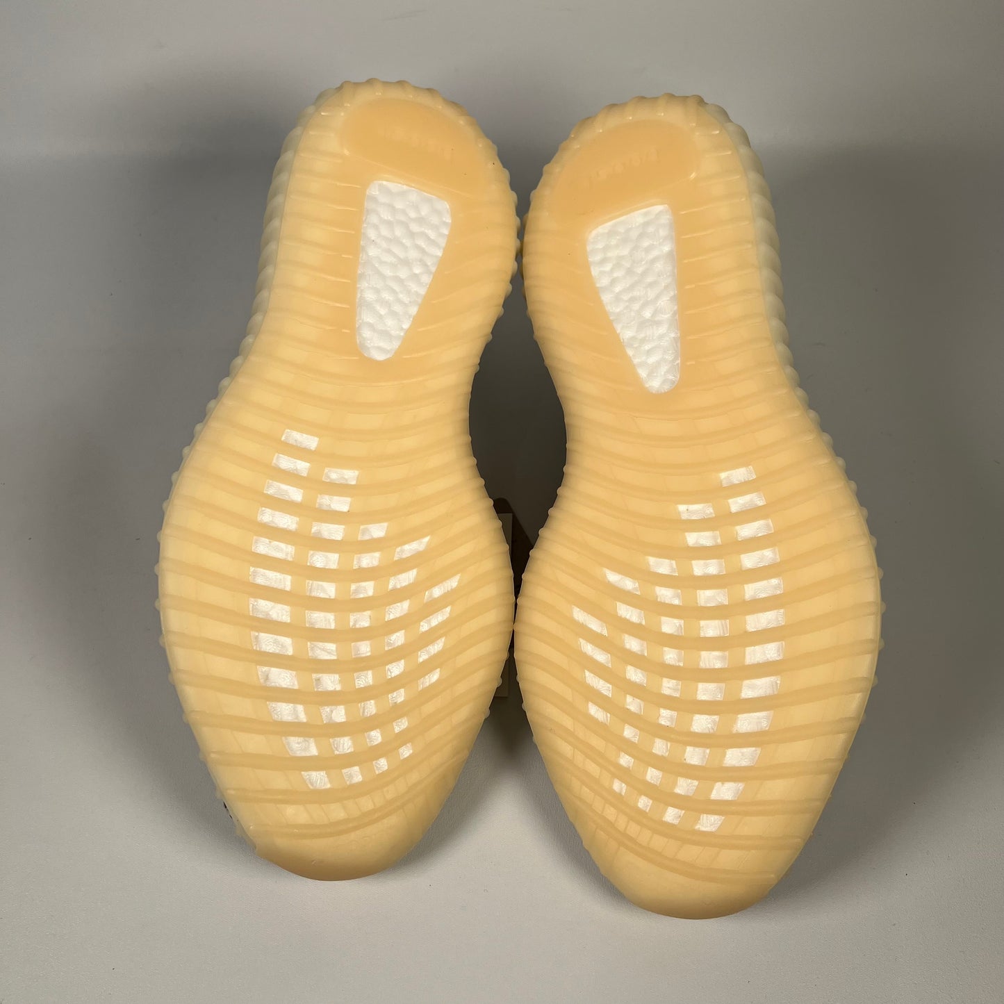 Yeezy 350 Ash Pearl (2021) Size 10.5 NEW s18340