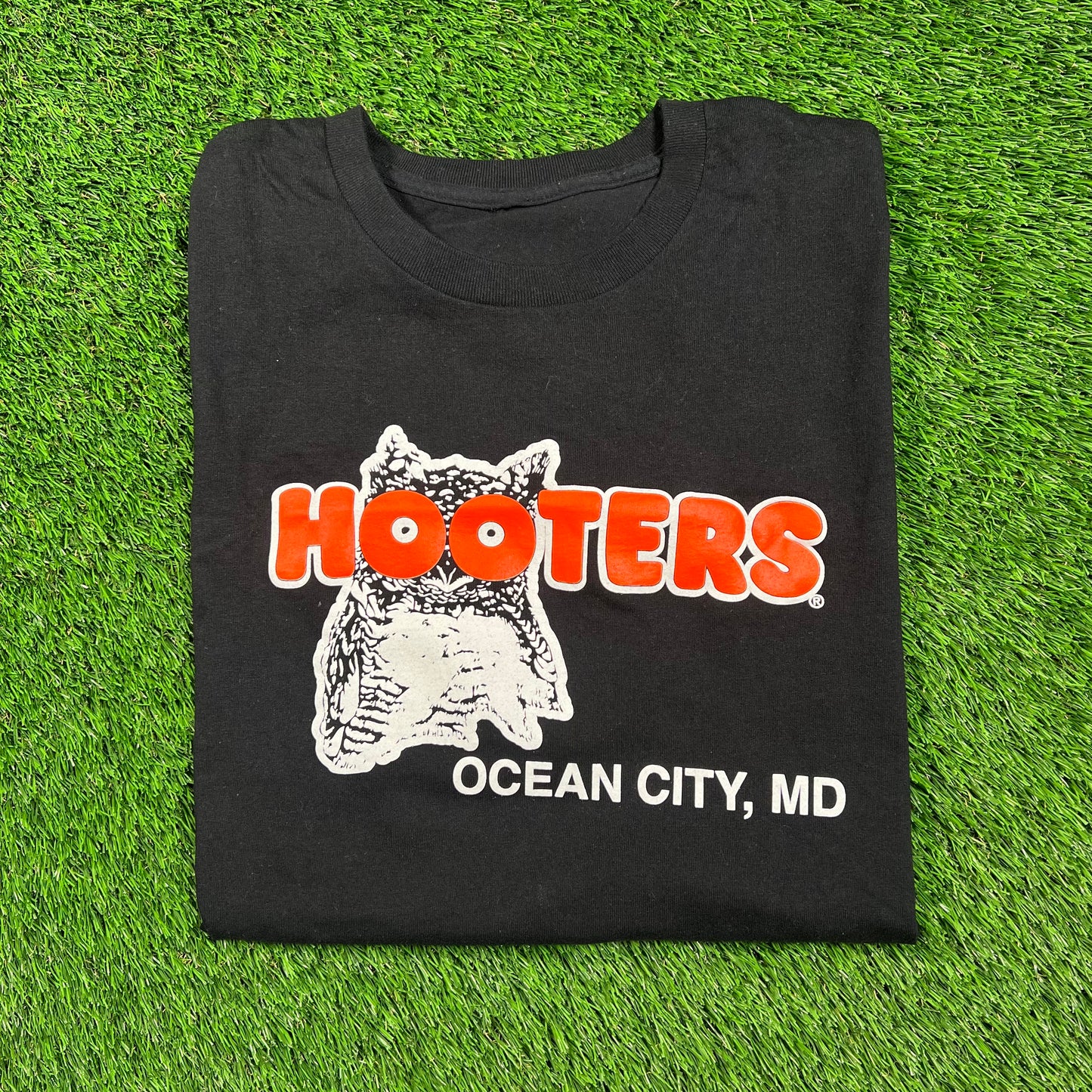 Hooters "Ocean City, MD" Black Tee Size XL USED v18584