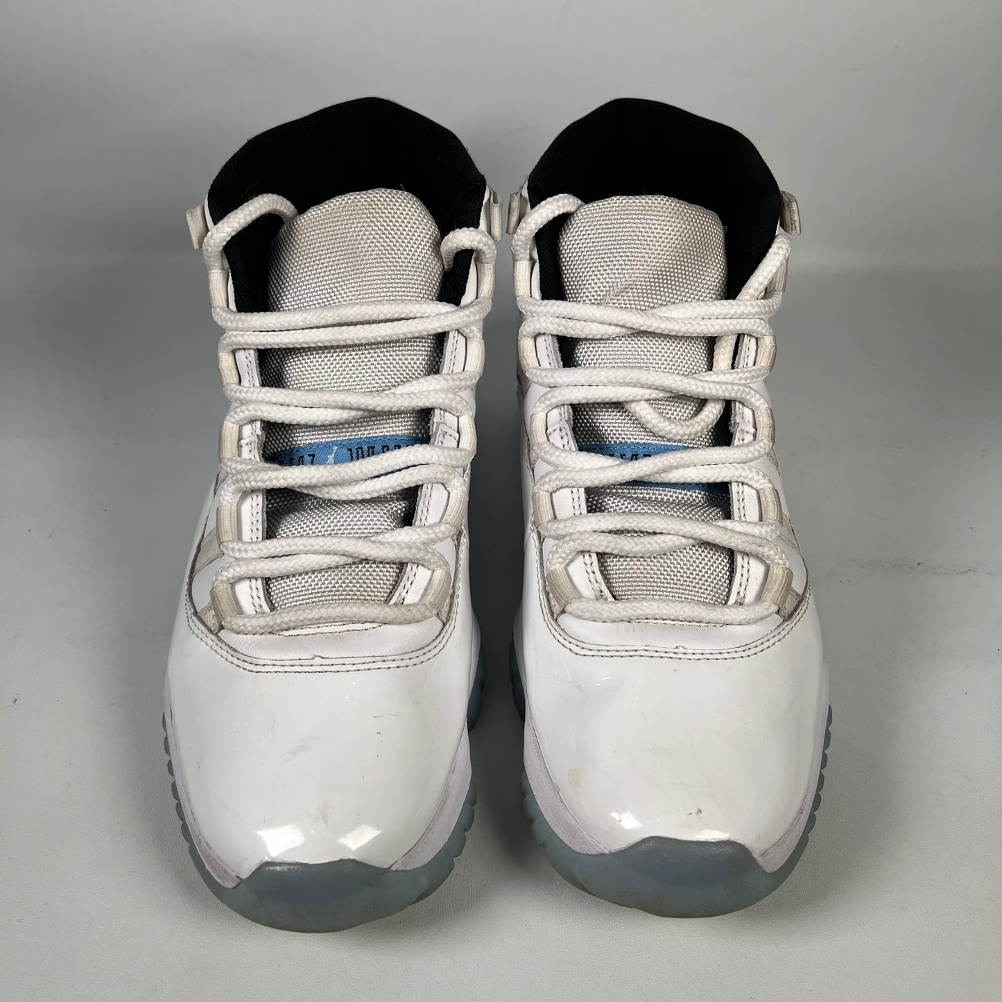 Jordan 11 Legend Blue (2024) Size 8.5 USED s20167
