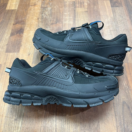 Nike Zoom Vomero Roam Size 10.5 USED s16323