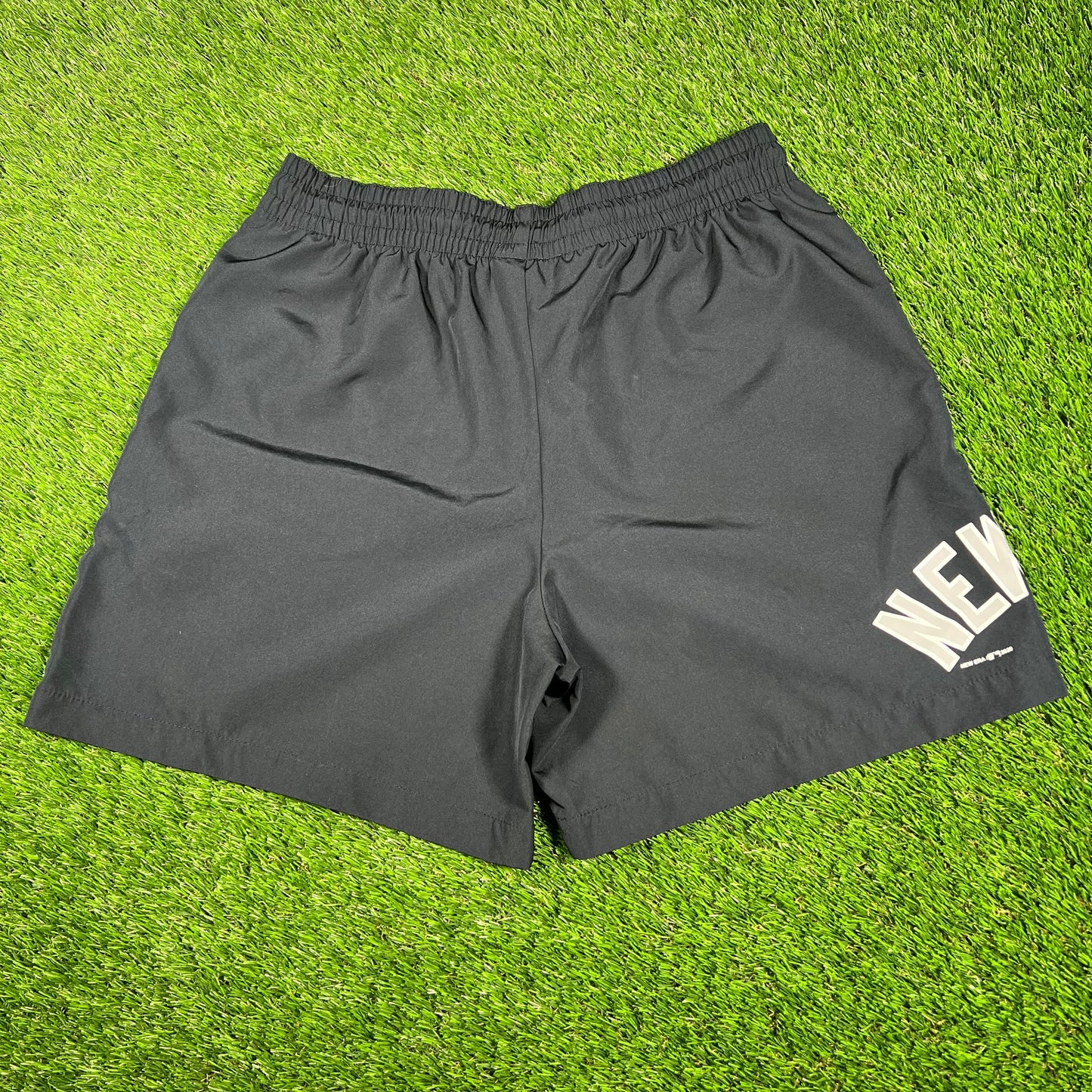 Eric Emanuel Yankees Nylon Dark Navy Shorts Size Large USED x14752