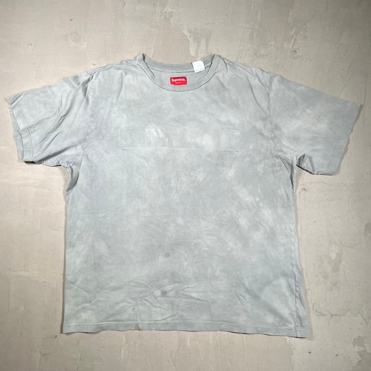 Supreme Embossed Vines Light Grey Tee Size XL USED x18371