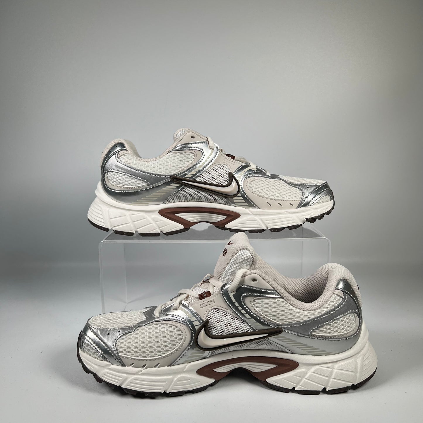 Nike V5 RNR Sail Fauna Brown (2025) Size 8m / 9.5w USED s18979