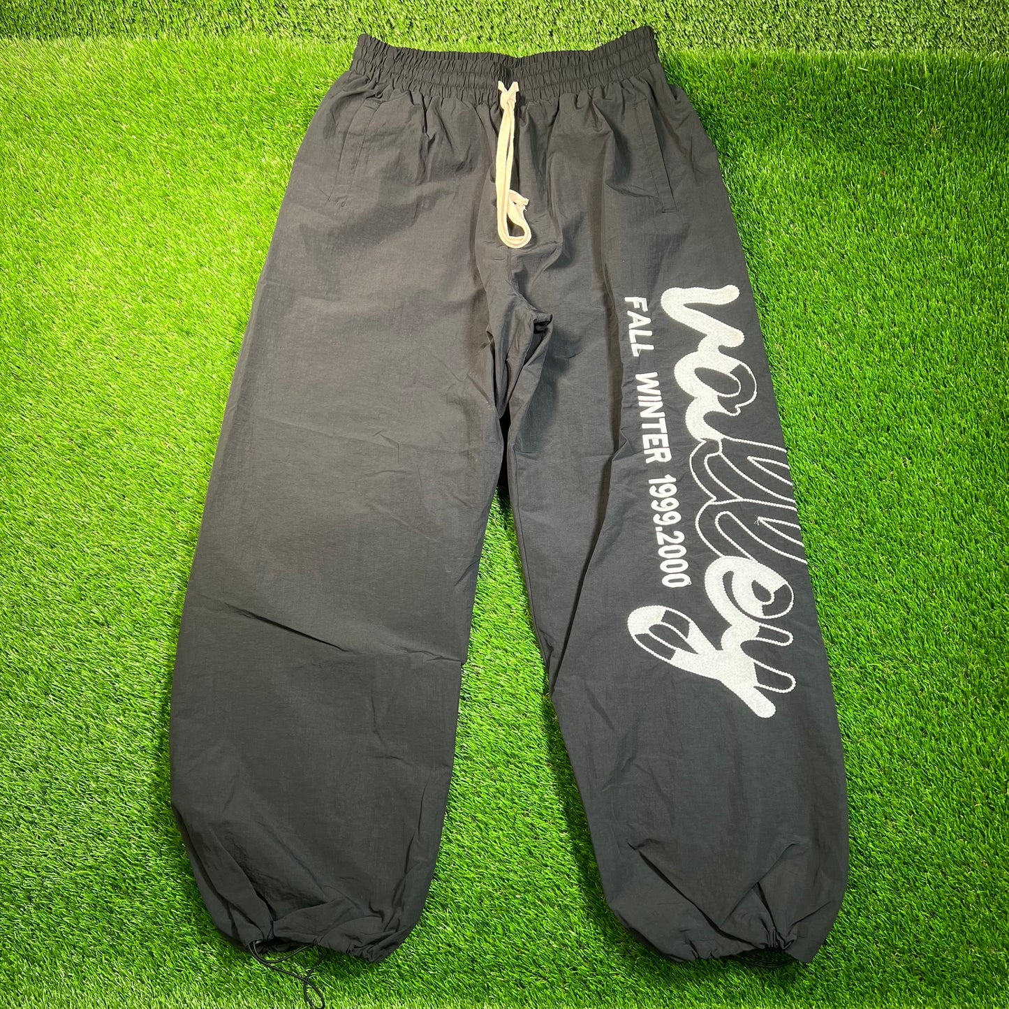 Vale Valley "Fall Winter" Black Nylon Track Pants Size Large USED x16810