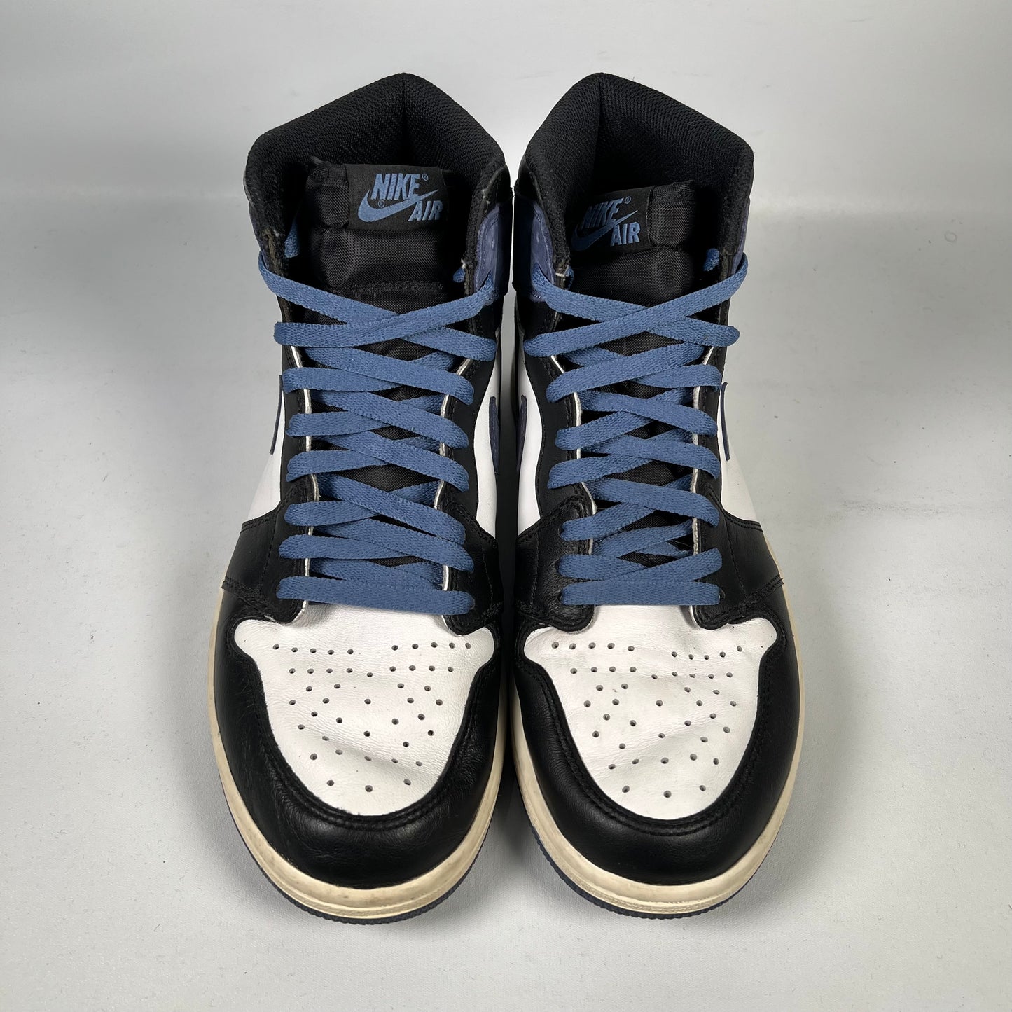 Jordan 1 High Blue Moon (2018) Size 9.5 USED s20158