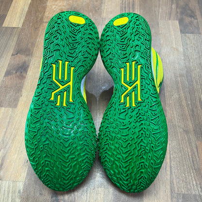 Nike Kyrie 7 Oregon Ducks Yellow Strike PE Size 12 USED s17073