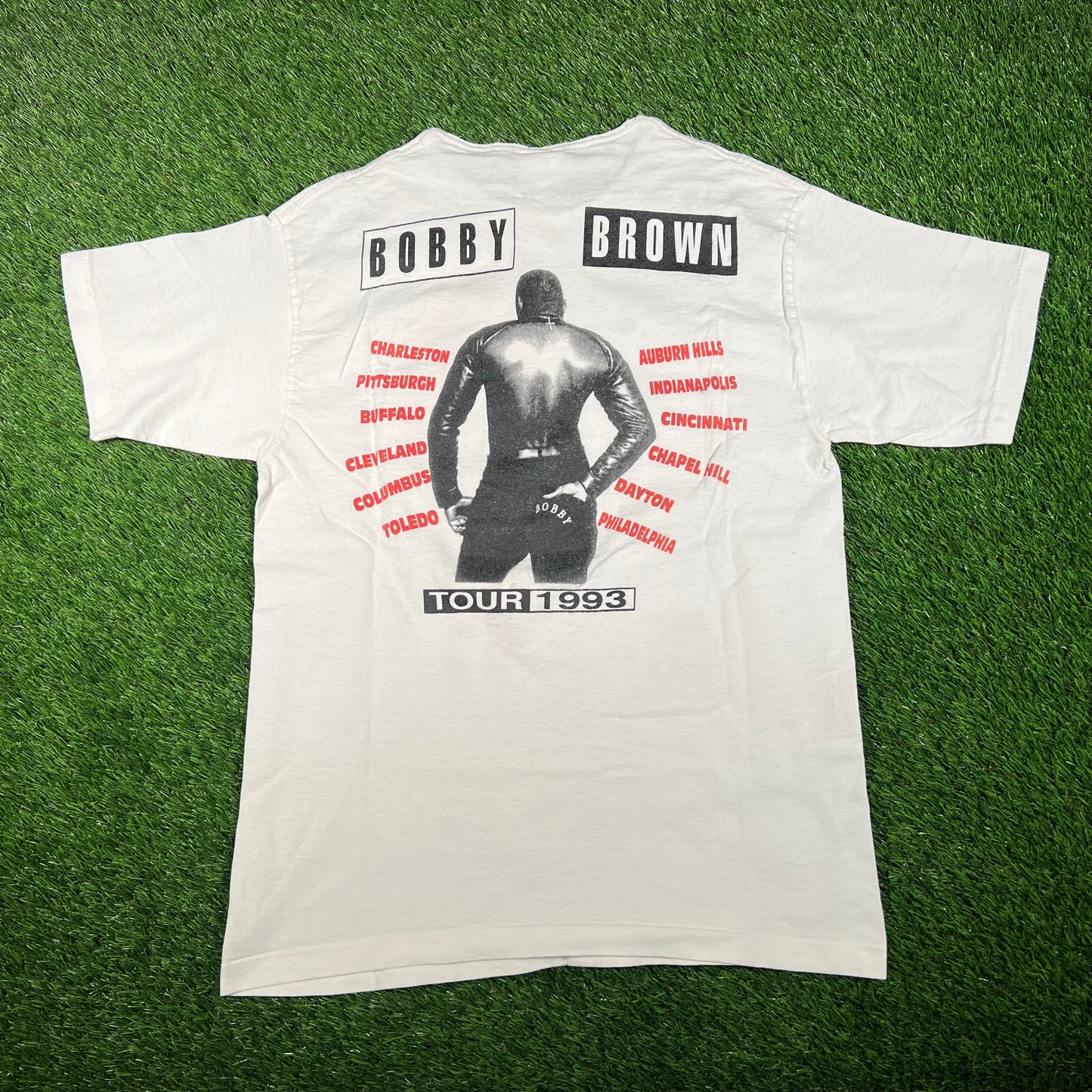 1993 Bobby Brown Tour White Tee Size Medium USED v18104