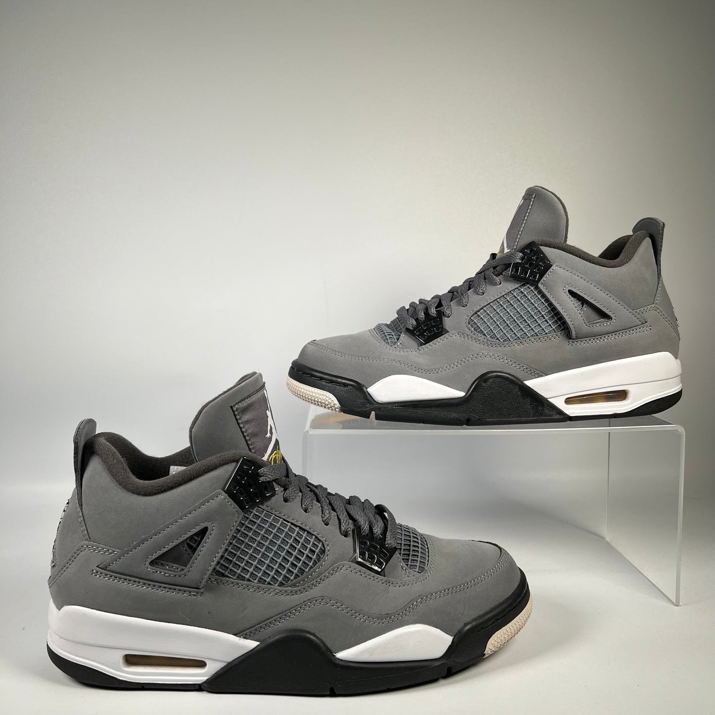 Jordan 4 Cool Grey (2019) Size 9 USED s19715