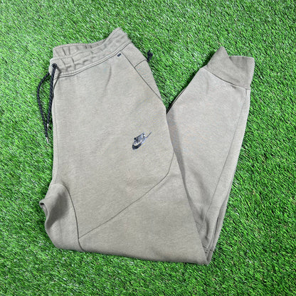 Nike Tech Olive Green Pants Size Small USED v16832