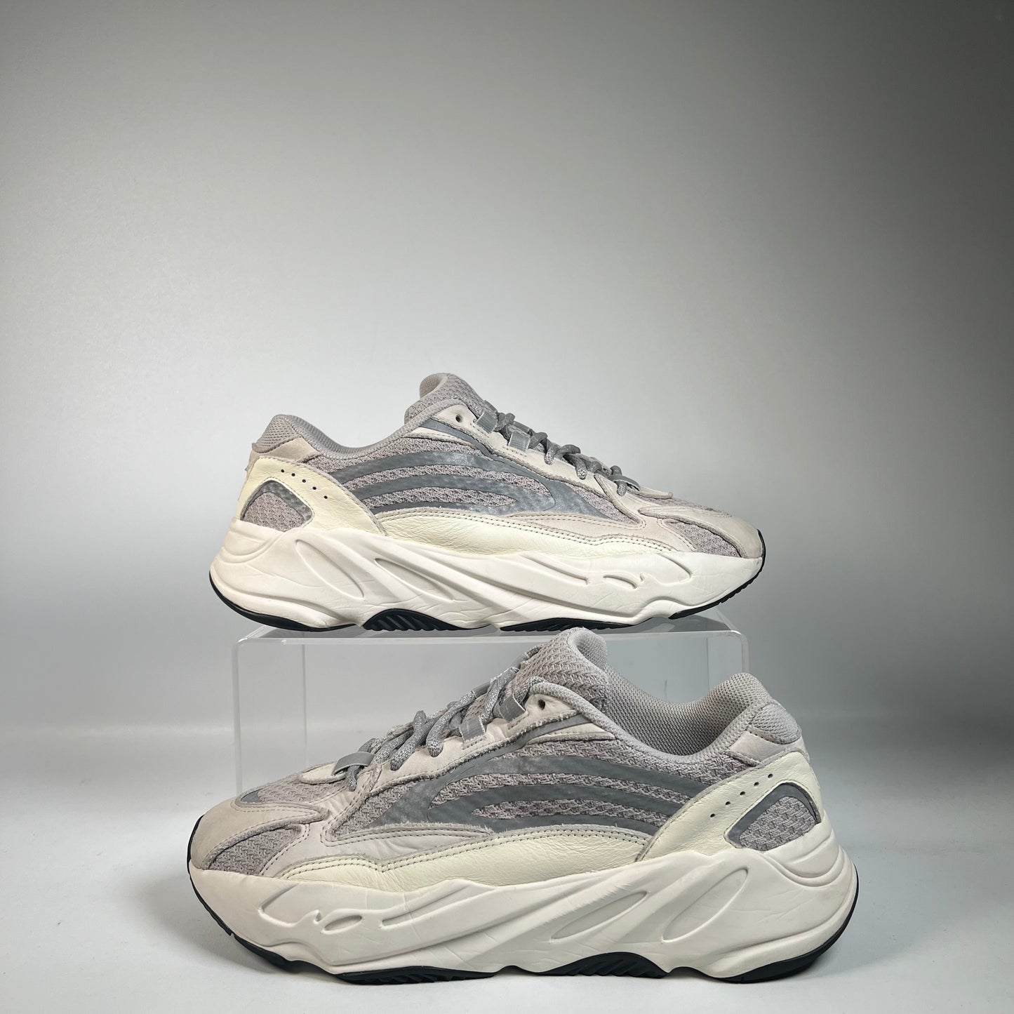 Yeezy 700 Static (2018) Size 9.5 USED s21095