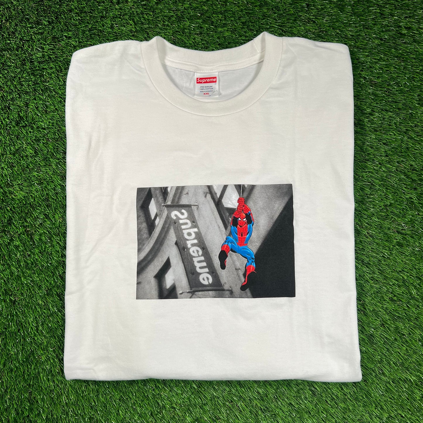 Supreme Spiderman White Tee Size XXL NEW x16408