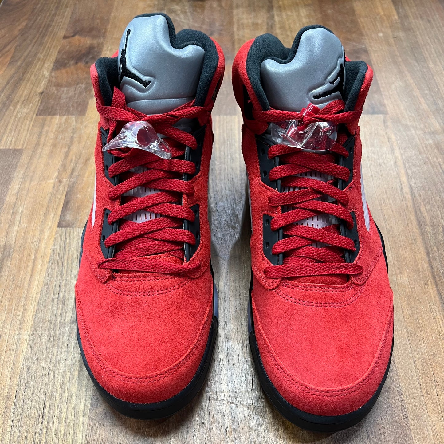 Jordan 5 Raging Bull (2021) Size 9 NEW s17398