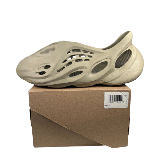 Yeezy Foam Runner Stone Salt (2023) Size 11 USED s18082