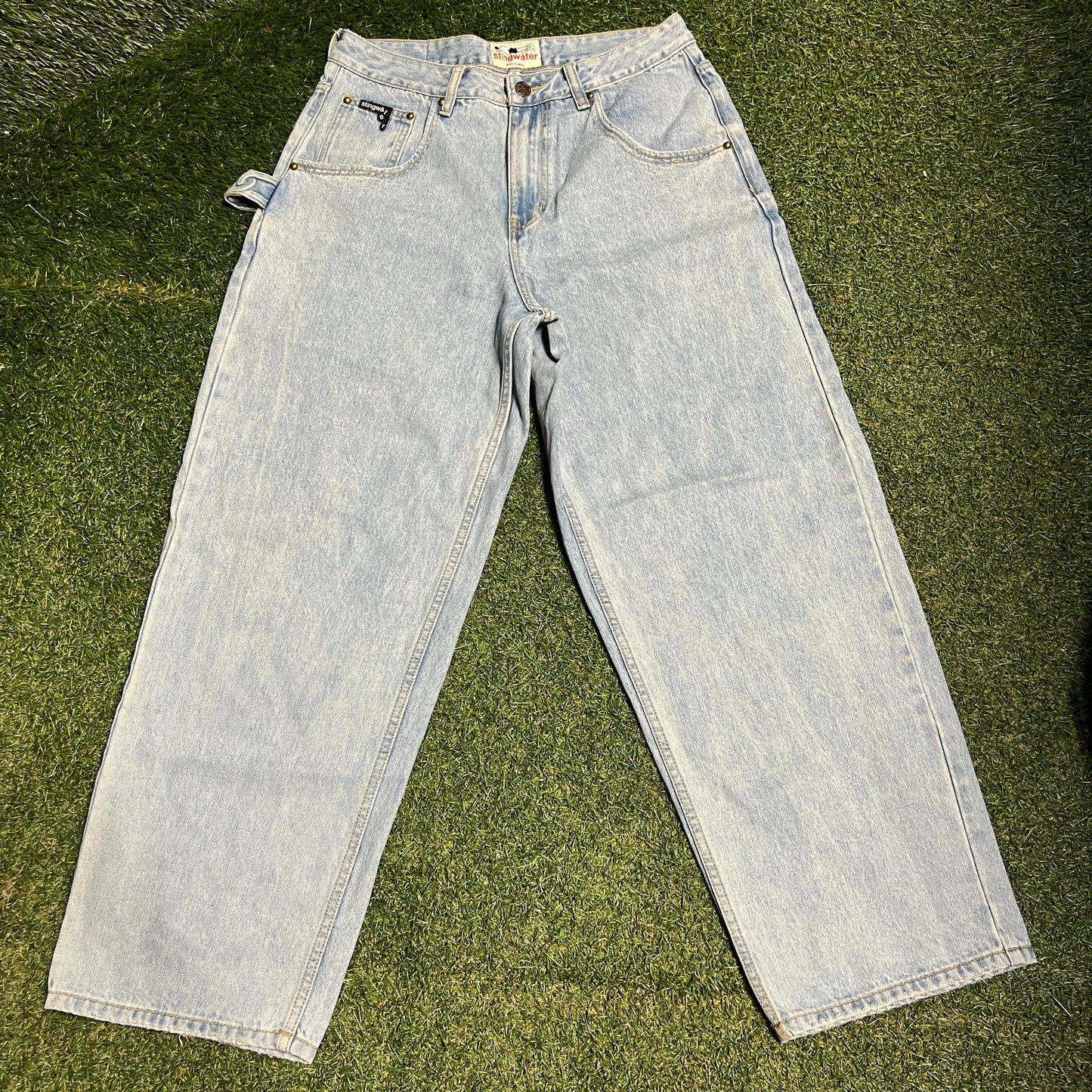 Stingwater Ready-to-Groe Blue Jeans Size Medium USED x14159