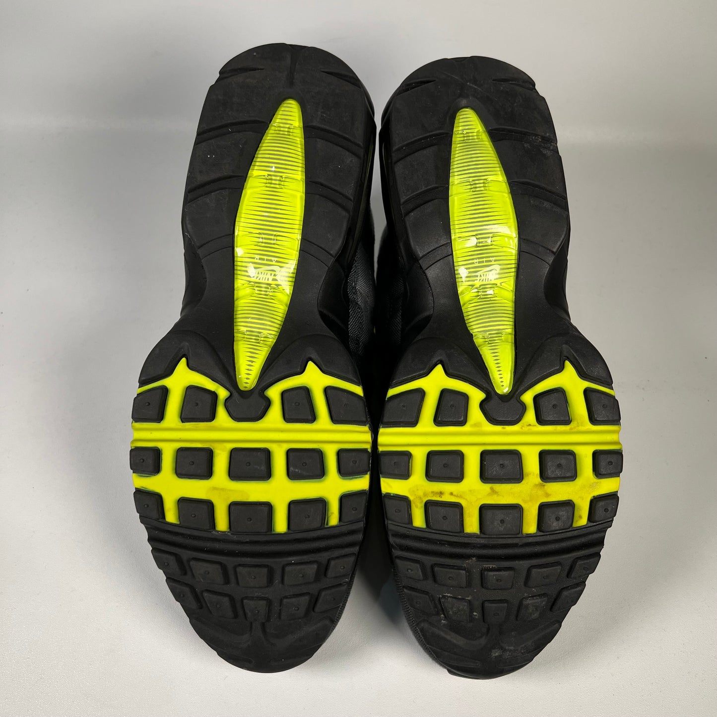 Nike Air Max 95 Patch OG Neon Size 11 USED S16149