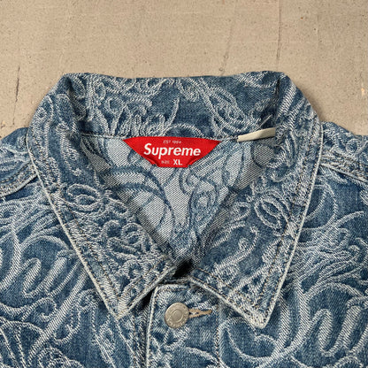 Supreme Script Jacquard Denim Washed Blue Trucker Jacket (2022) Size XL USED x17055