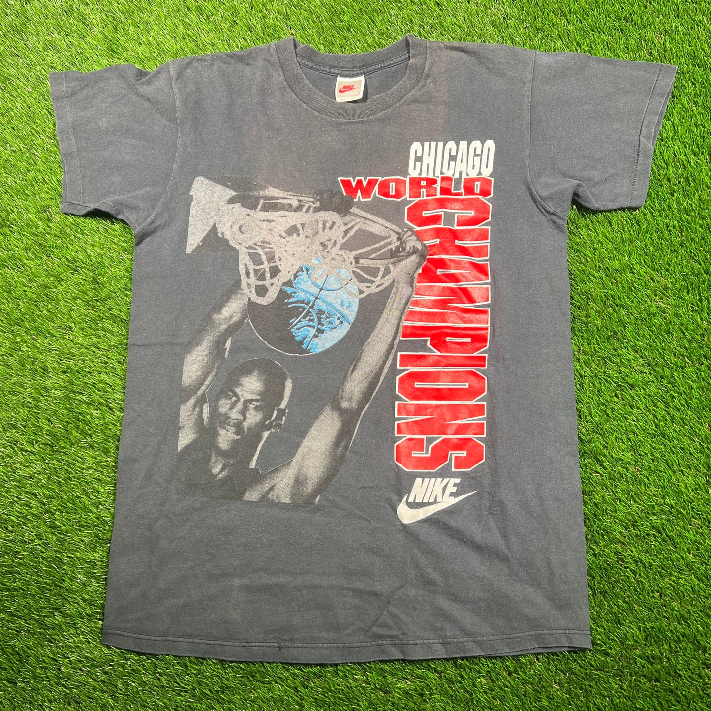 1990s Nike Jordan Chicago World Champs Dunking Washed Grey Tee Size Medium USED v18735