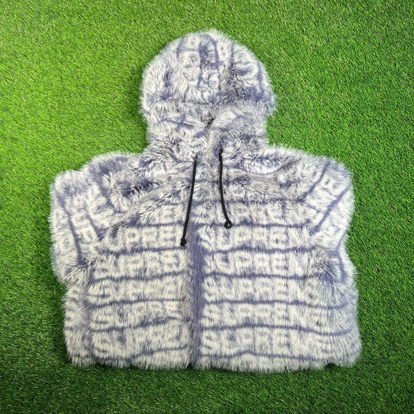 Supreme Faux Fur Purple Hooded Jacket Size Medium USED x15726