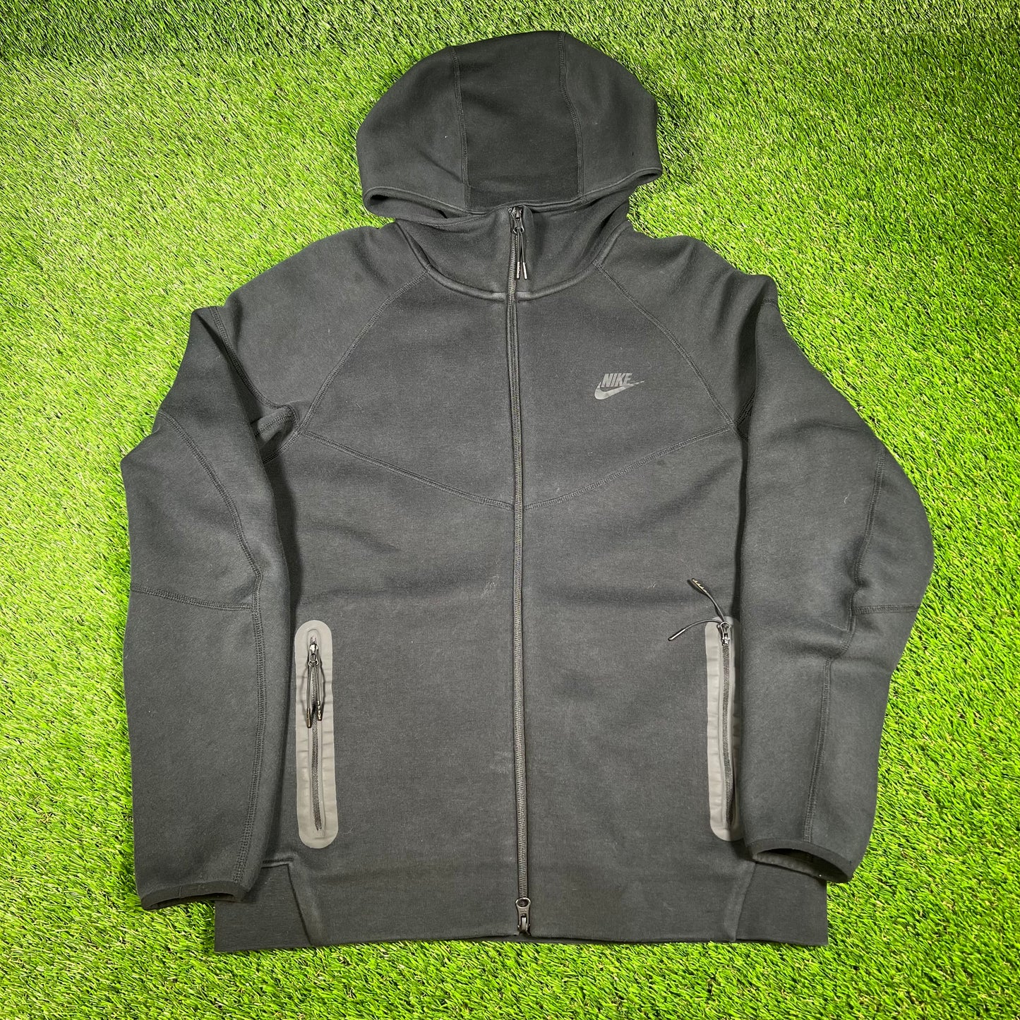 Nike Black Tech Hoodie Size Large USED v16563