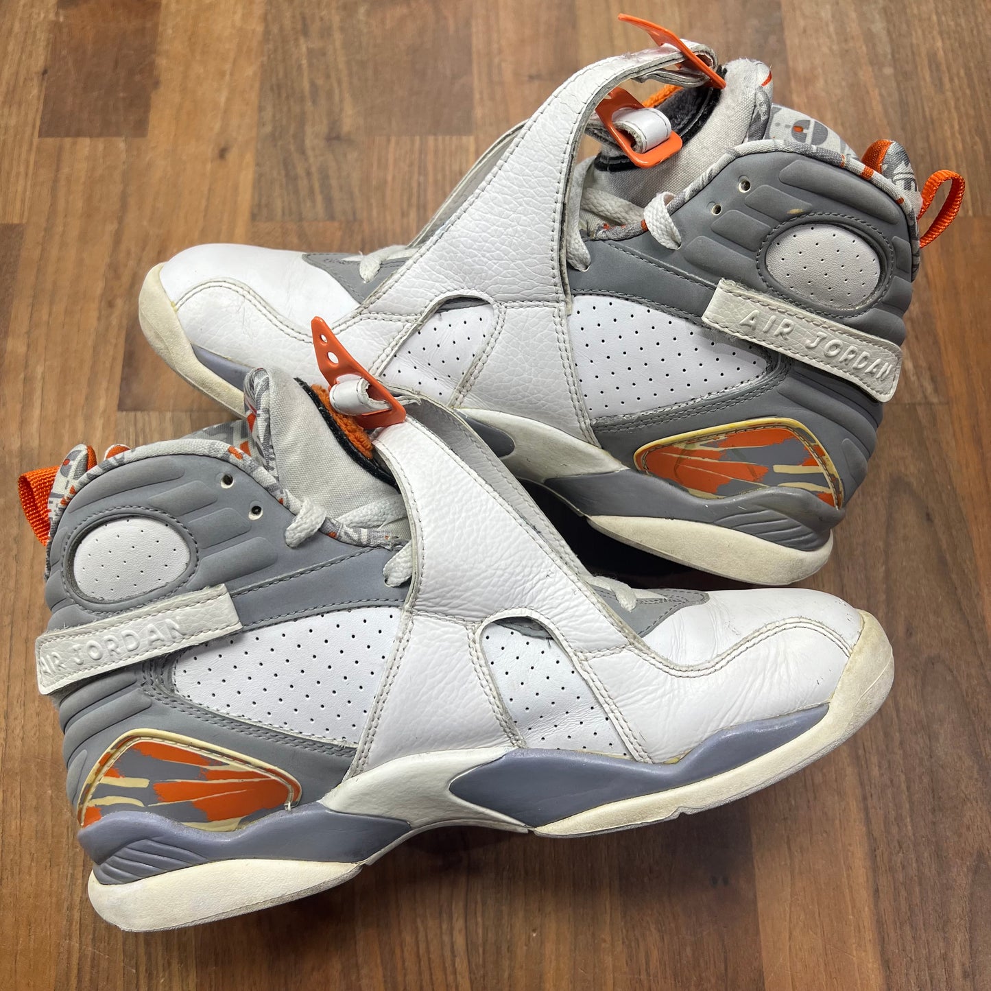 Jordan 8 Orange White (2007) Size 8.5 USED s16587