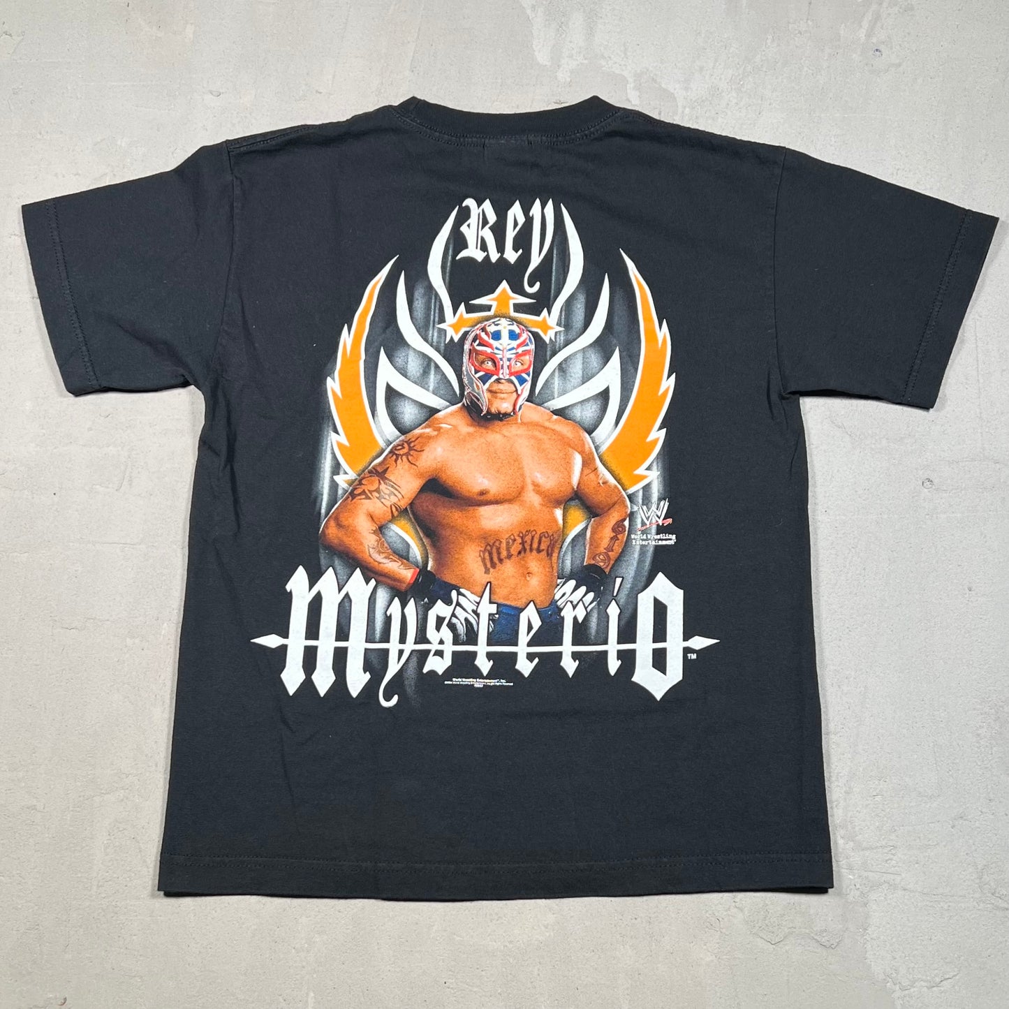 2004 WWE Rey Mysterio Luchador Mask Black Tee Size XS USED v19144