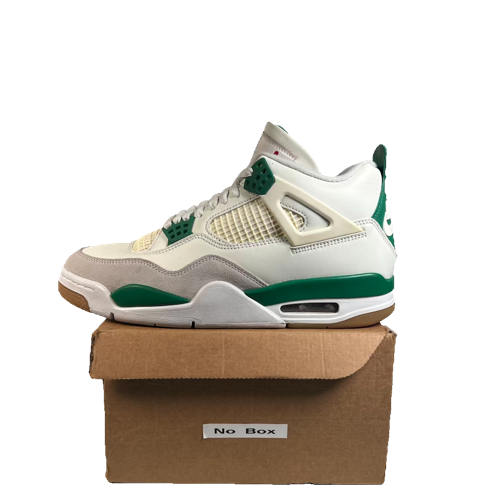 Jordan 4 SB Pine Green (2022) Size 9 USED s23369