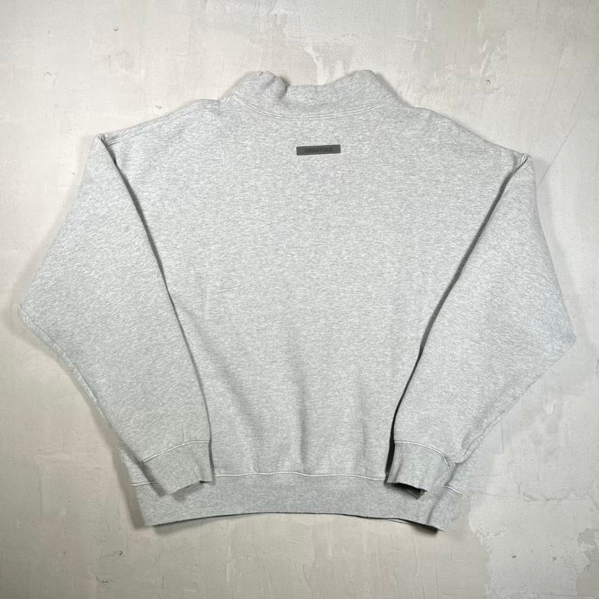 Essentials Fear of God FOG Grey Mockneck Crewneck Size Meidum USED x18901