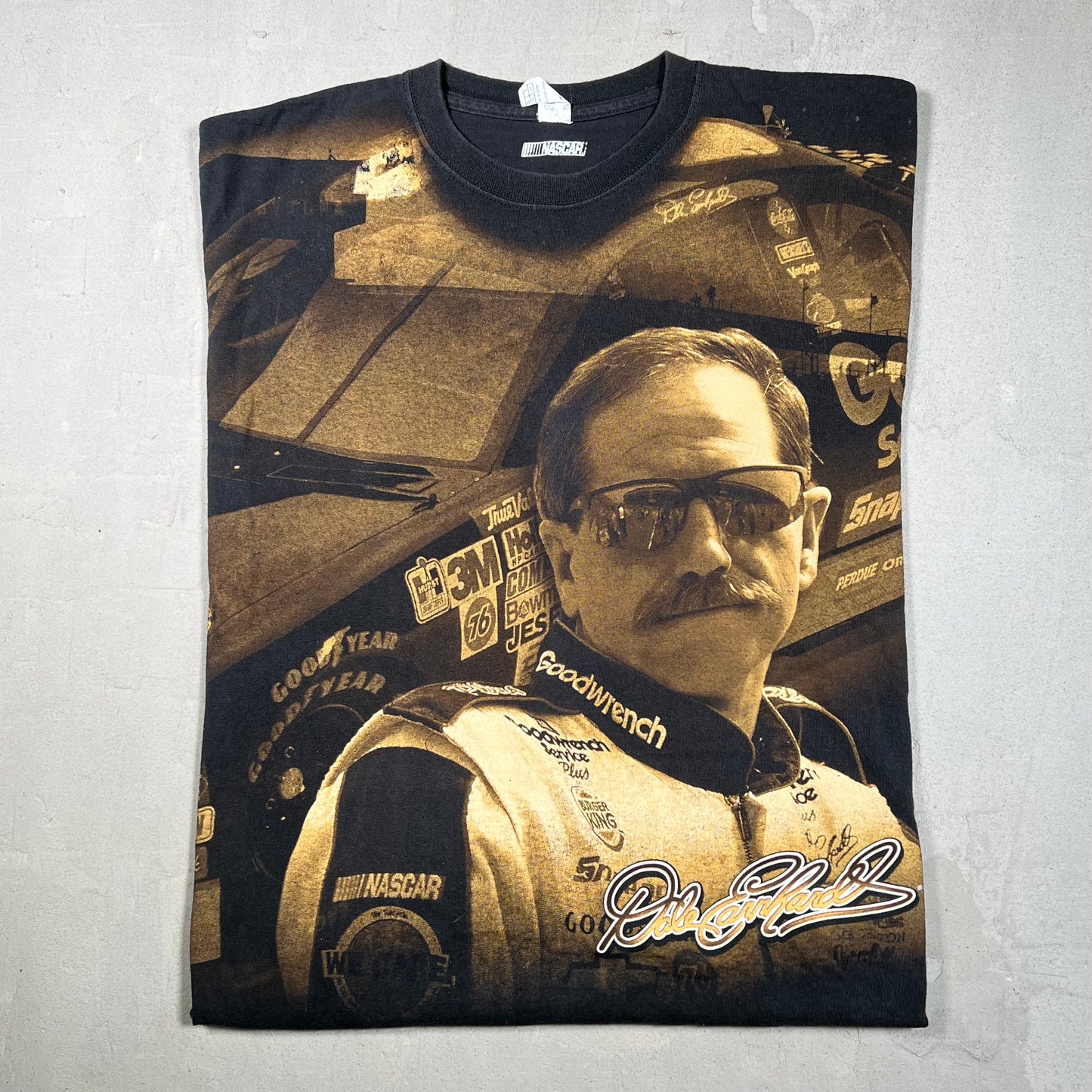Dale Earnhardt Goodwrench AOP Black Tee Size Large USED v19328