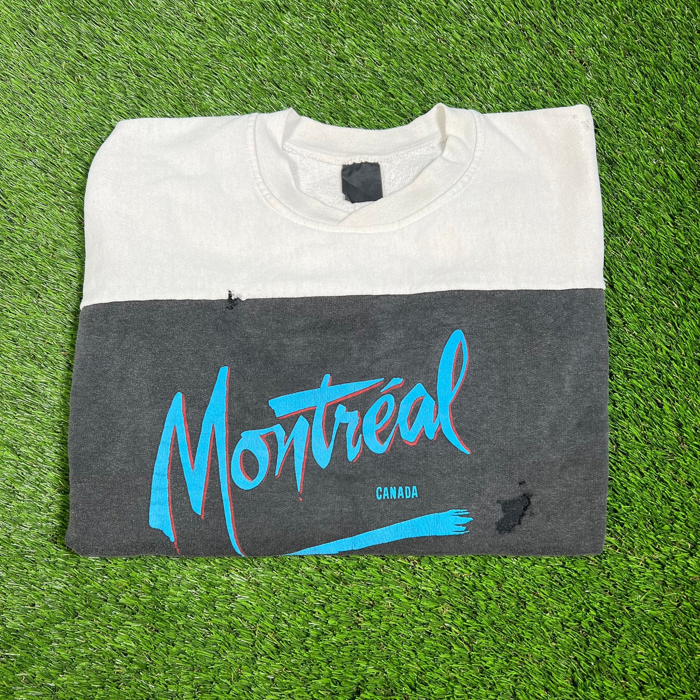 1990s Montreal Canada White/Black Crewneck Size Large USED v16536