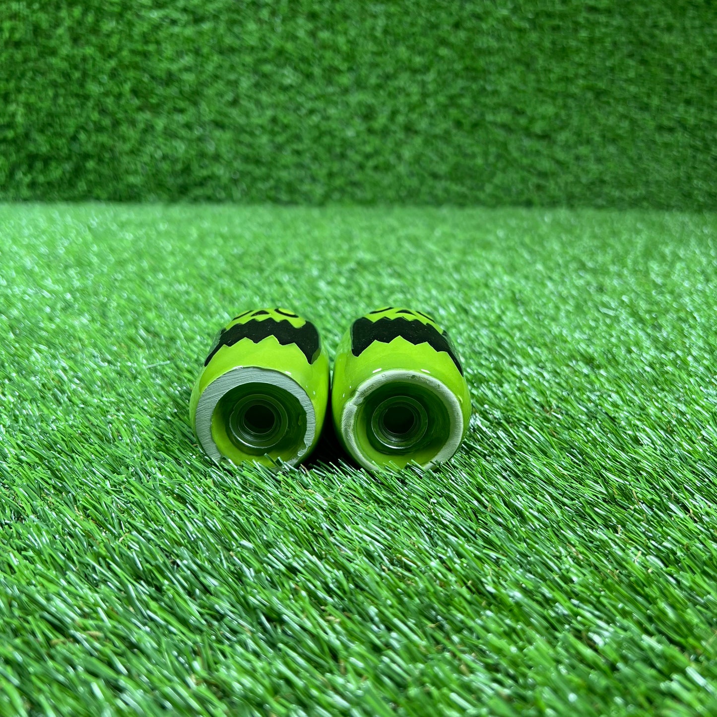 AssPizza Green Salt and Pepper Shakers NEW x14845