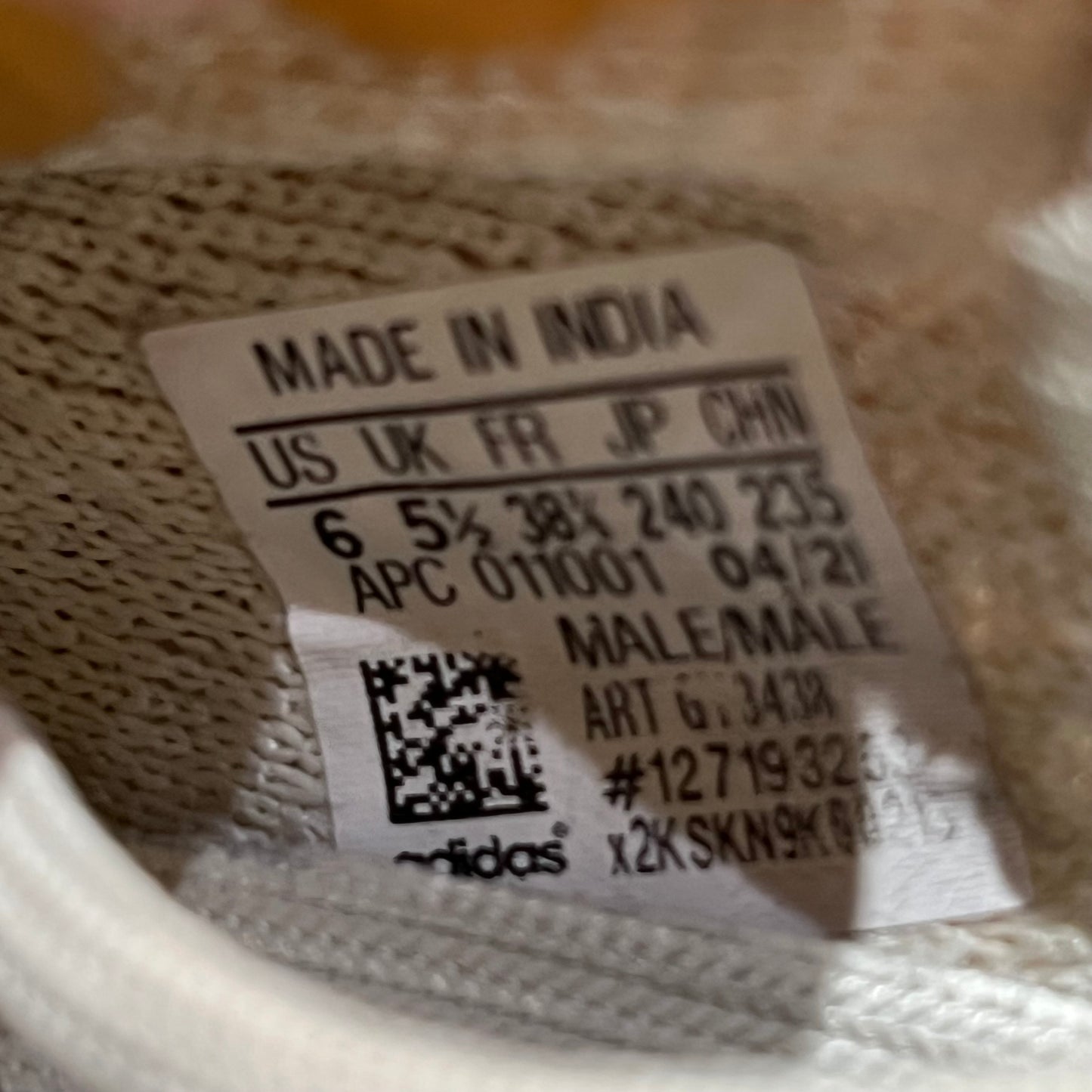 Yeezy 350 Light (2021) Size 6 USED s18583
