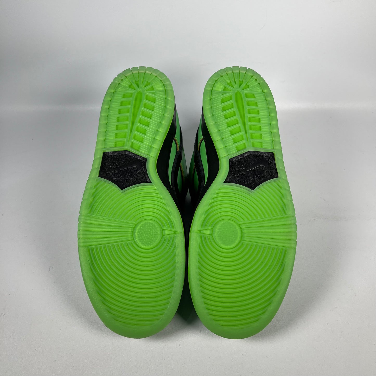 Nike SB Dunk Low Powerpuff Girls Buttercup (2023) Size 8.5 NEW s19449