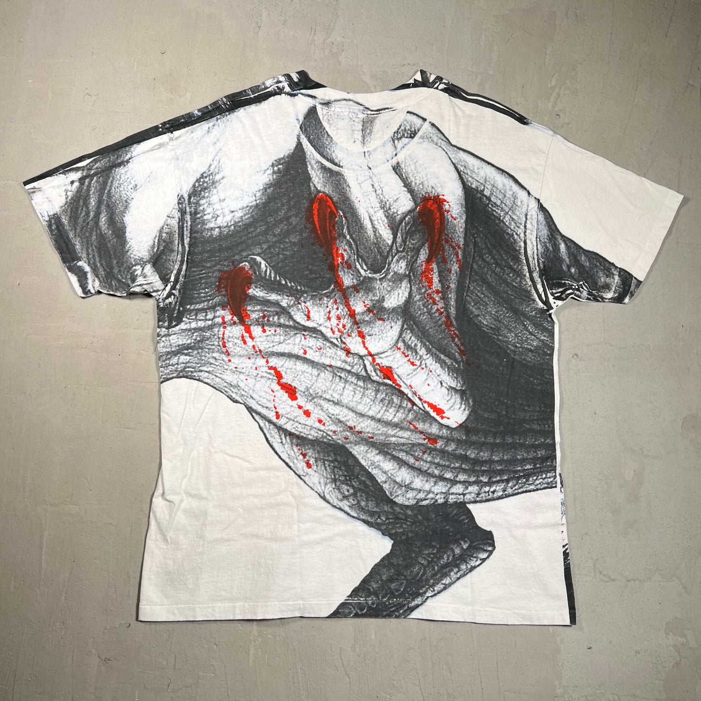 1993 Jurassic Park Full Print Blood Claws Tee Size XL USED v15045