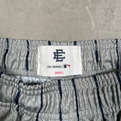 Eric Emanuel New York Yankees Pinstripe Grey Shorts Size Small USED x17598