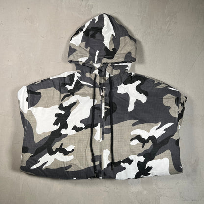 GV Gallery Raspberry Deron Winter Camo Jacket Size Large USED x17439
