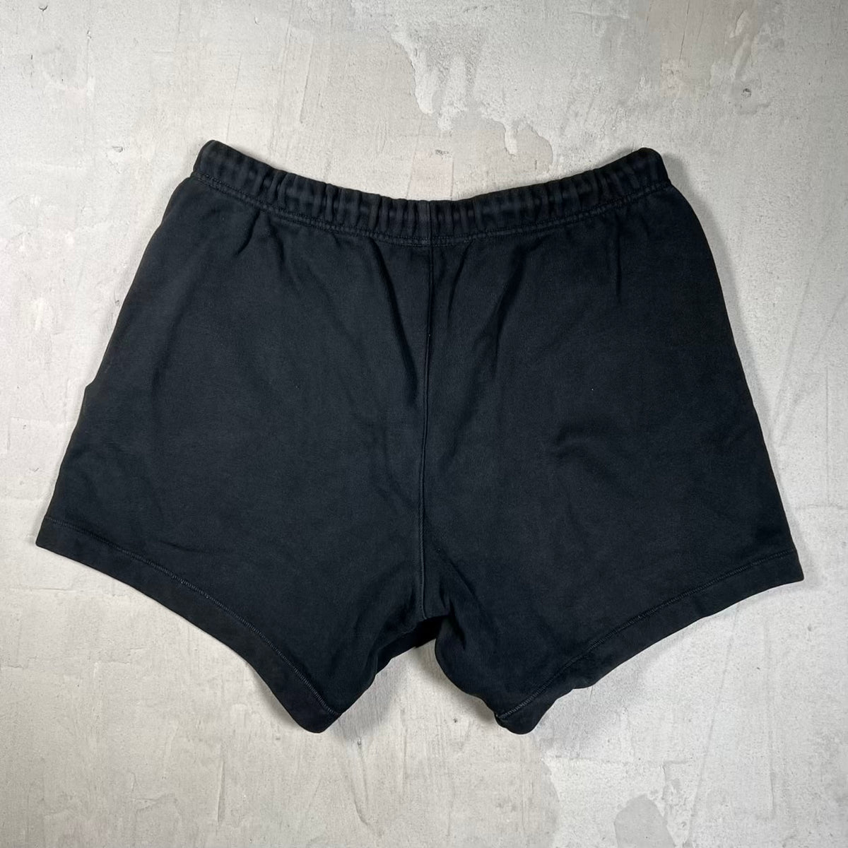 Essentials Fear Of God Black Shorts Size Medium USED x18796
